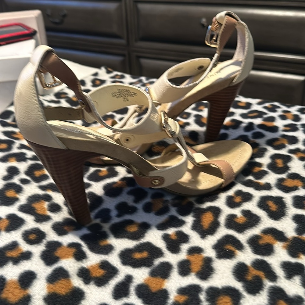 Nine West - Picture 4 of 5